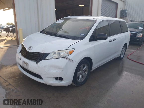 2015 Toyota Sienna L with VIN 5TDZK3DC5FS657115, listed as a IAAI auction lot 42109678 with 176,995 mi miles. Bid and sale history available at carsss.com. Image 17.
