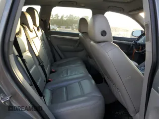 2010 Porsche Cayenne z VIN WP1AA2AP6ALA06294, wystawiony jako Copart lot #81349684 z przebiegiem 142 992 mil mil oraz Szkody całkowita. Historia ofert i sprzedaży dostępna na DreamBid. Obrazek 11.