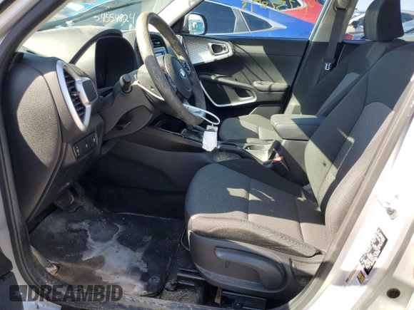 2020 Kia Soul LX with VIN KNDJ23AU2L7101795, listed as a Copart auction lot 46252875 with 0 mi miles and Salvage Title. Bid and sale history available at carsss.com. Image 7.