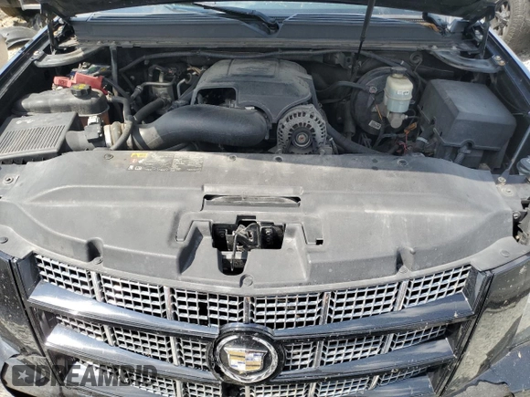2012 Cadillac Escalade ESV Premium z VIN 1GYS4JEF5CR301440, wystawiony jako Copart lot #69517754 z przebiegiem 235 879 mil mil oraz Szkoda całkowita • Salvage title. Historia ofert i sprzedaży dostępna na DreamBid. Obrazek 12.