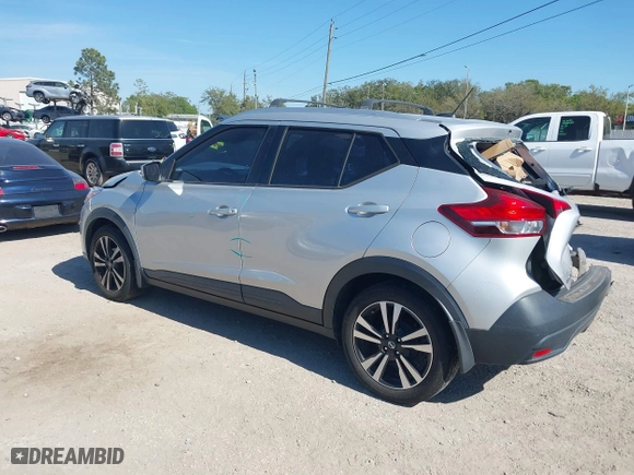 2018 Nissan Kicks SR with VIN 3N1CP5CU5JL532145, listed as a IAAI auction lot 41806458 with 109,721 mi miles. Bid and sale history available at carsss.com. Image 3.