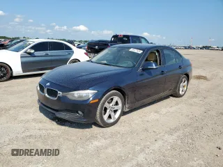 2014 BMW 3 Series 320i z VIN WBA3B1G54ENN90385, wystawiony jako Copart lot #59477835 z przebiegiem 183 692 mil mil oraz Czysty tytuł • Clean title. Historia ofert i sprzedaży dostępna na DreamBid. Obrazek 1.