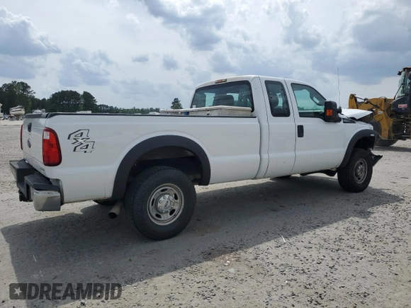 2015 Ford F-250 XLT with VIN 1FT7X2B68FED35574, listed as a Copart auction lot 53776475 with 170,591 mi miles and Salvage Title. Bid and sale history available at DreamBid. Image 3.