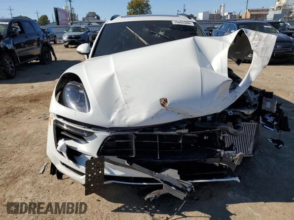 2018 Porsche Macan GTS with VIN WP1AG2A55JLB61657, listed as a Copart auction lot 76485304 with Not Provided miles and Salvage Title. Bid and sale history available at DreamBid. Image 5.
