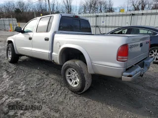 2002 Dodge Dakota Sport with VIN 1B7HG38N02S655900, listed as a Copart auction lot 43469045 with 198,561 mi miles and Salvage Title. Bid and sale history available at carsss.com. Image 2.