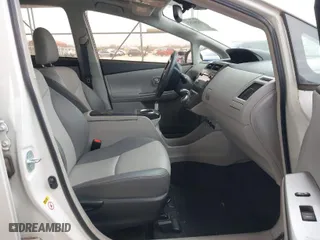 2017 Toyota Prius v Two with VIN JTDZN3EU0HJ071095, listed as a IAAI auction lot 41567524 with 46,892 mi miles. Bid and sale history available at carsss.com. Image 5.