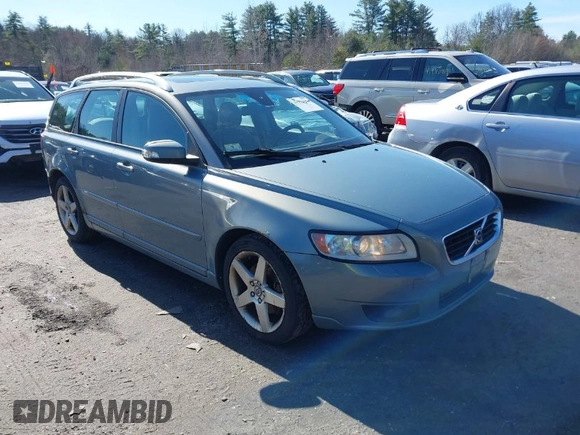2008 Volvo V50 2.5T R-Design with VIN YV1MJ672182420949, listed as a IAAI auction lot 41992683 with 241,077 mi miles. Bid and sale history available at carsss.com. Image 1.