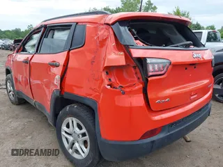 2017 Jeep Compass Sport z VIN 3C4NJDABXHT624087, wystawiony jako IAAI lot #42592951 z przebiegiem Nie podano mil oraz . Historia ofert i sprzedaży dostępna na DreamBid. Obrazek 3.