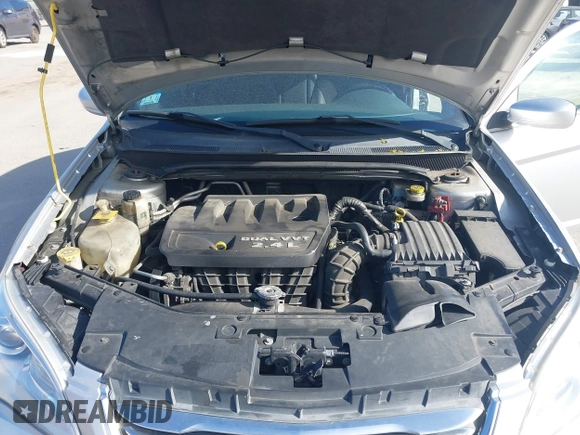 2012 Chrysler 200 LX with VIN 1C3CCBAB4CN320756, listed as a IAAI auction lot 42149497 with 137,037 mi miles. Bid and sale history available at carsss.com. Image 10.