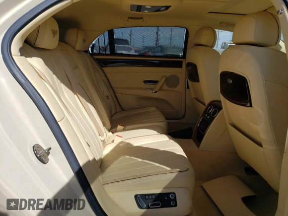 2014 Bentley Flying Spur z VIN SCBEC9ZAXEC095785, wystawiony jako Copart lot #46089425 z przebiegiem 23 435 mil mil oraz Szkody całkowita. Historia ofert i sprzedaży dostępna na DreamBid. Obrazek 10.