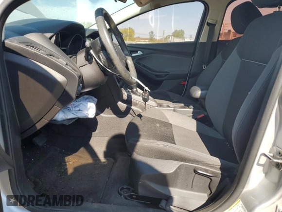 2013 Ford Focus SE z VIN 1FADP3F21DL351940, wystawiony jako Copart lot #55051225 z przebiegiem 103 994 mil mil oraz Tytuł czysty. Historia ofert i sprzedaży dostępna na DreamBid. Obrazek 7.