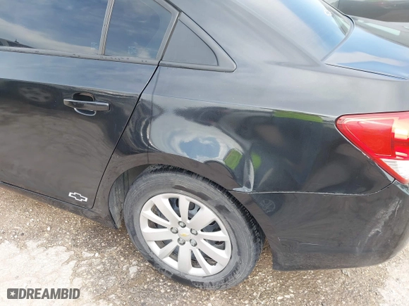 2015 Chevrolet Cruze LS with VIN 1G1PA5SH5F7153512, listed as a IAAI auction lot 42004713 with 166,693 mi miles. Bid and sale history available at carsss.com. Image 6.