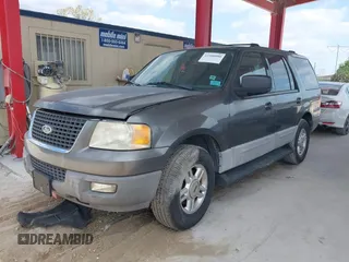 2003 Ford Expedition Special Service with VIN 1FMRU15W13LC32961, listed as a IAAI auction lot 42100080 with 126,047 mi miles. Bid and sale history available at carsss.com. Image 2.