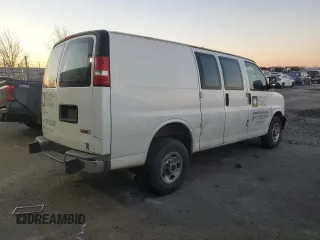 2016 GMC Savana Cargo with VIN 1GTW7AFF4G1172124, listed as a Copart auction lot 42565325 with 94,529 mi miles and Salvage Title. Bid and sale history available at carsss.com. Image 3.