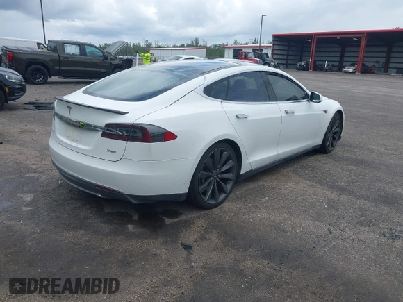 2013 Tesla Model S Performance with VIN 5YJSA1DP9DFP04076, listed as a IAAI auction lot 42185465 with 179,640 mi miles and . Bid and sale history available at DreamBid. Image 4.