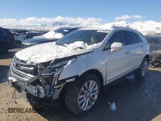 2019 Cadillac XT5 Premium Luxury AWD z VIN 1GYKNFRS5KZ252885, wystawiony jako Copart lot #49729865 z przebiegiem 54 593 mil mil oraz Szkoda całkowita • Salvage title. Historia ofert i sprzedaży dostępna na DreamBid. Obrazek 1.