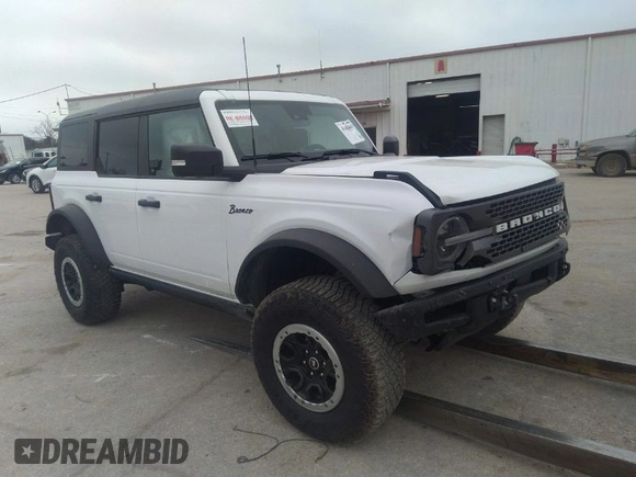 2023 Ford Bronco z VIN 1FMEE5DP9PLB30696, wystawiony jako IAAI lot #41468543 z przebiegiem 12 465 mil mil oraz . Historia ofert i sprzedaży dostępna na DreamBid. Obrazek 1.