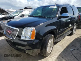 2009 GMC Yukon SLT w/4SB with VIN 1GKFC33019R280457, listed as a Copart auction lot 76685554 with 253,736 mi miles and Salvage Title. Bid and sale history available at carsss.com. Image 1.