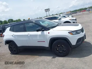 2023 Jeep Compass Trailhawk с VIN 3C4NJDDN5PT557872, выставлен на аукционе IAAI как лот 42152545 с пробегом 46 203 миль миль и . История ставок и продаж доступна на DreamBid. Изображение 13.