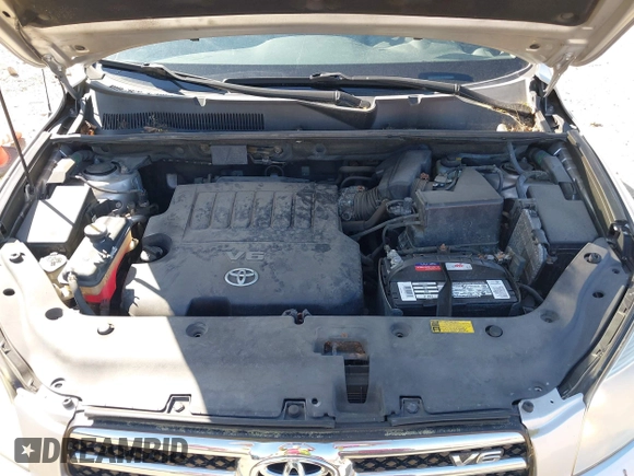 2008 Toyota RAV4 Ltd with VIN JTMBK31V985071386, listed as a IAAI auction lot 42068551 with 213,805 mi miles. Bid and sale history available at carsss.com. Image 10.
