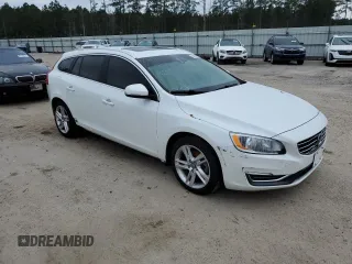 2015 Volvo V60 T5 Drive-E Premier with VIN YV140MEB9F1207616, listed as a Copart auction lot 38468934 with 0 mi miles. Bid and sale history available at carsss.com. Image 4.