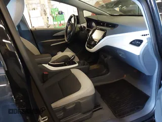 2017 Chevrolet Bolt EV LT z VIN 1G1FW6S08H4172105, wystawiony jako IAAI lot #42175363 z przebiegiem 40 024 mil mil oraz . Historia ofert i sprzedaży dostępna na DreamBid. Obrazek 5.