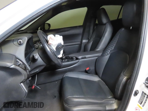 2019 Lexus UX 200 z VIN JTHY3JBH4K2014363, wystawiony jako Copart lot #58555715 z przebiegiem 92 751 mil mil oraz Szkoda całkowita • Salvage title. Historia ofert i sprzedaży dostępna na DreamBid. Obrazek 9.