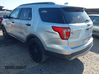 2016 Ford Explorer XLT with VIN 1FM5K7D81GGC82882, listed as a IAAI auction lot 42038327 with 132,846 mi miles and . Bid and sale history available at DreamBid. Image 3.