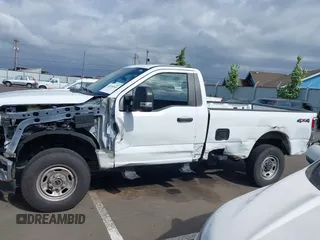 2024 Ford F-250 XL with VIN 1FTBF2BA2RED61478, listed as a IAAI auction lot 42238749 with 28,707 mi miles and . Bid and sale history available at DreamBid. Image 14.
