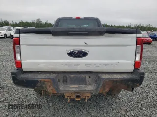 2017 Ford F-350 Platinum с VIN 1FT8W3B60HEB71432, выставлен на аукционе Copart как лот 67901244 с пробегом 318 279 миль миль и Чистый • Clean title. История ставок и продаж доступна на DreamBid. Изображение 6.