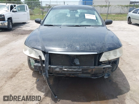 2008 Hyundai Azera GLS with VIN KMHFC46D48A335587, listed as a IAAI auction lot 42092272 with 174,537 mi miles and . Bid and sale history available at DreamBid. Image 6.