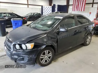 2015 Chevrolet Sonic LT z VIN 1G1JC5SH6F4126689, wystawiony jako Copart lot #56303615 z przebiegiem 277 928 mil mil oraz Szkoda całkowita • Salvage title. Historia ofert i sprzedaży dostępna na DreamBid. Obrazek 1.