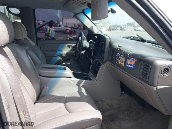 2005 Chevrolet Tahoe Z71 with VIN 1GNEC13T95R192599, listed as a IAAI auction lot 41955397 with 179,292 mi miles. Bid and sale history available at carsss.com. Image 5.