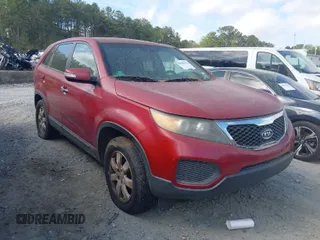 2011 Kia Sorento LX with VIN 5XYKT3A18BG015478, listed as a IAAI auction lot 41966265 with 98,269 mi miles. Bid and sale history available at carsss.com. Image 1.