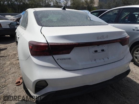 2022 Kia Forte LXS with VIN 3KPF24AD0NE431059, listed as a Copart auction lot 48265445 with 32,896 mi miles and Salvage Title. Bid and sale history available at DreamBid. Image 6.