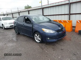 2010 Toyota Matrix S z VIN 2T1KE4EE8AC034717, wystawiony jako IAAI lot #41970014 z przebiegiem 247 751 mil mil oraz . Historia ofert i sprzedaży dostępna na DreamBid. Obrazek 1.