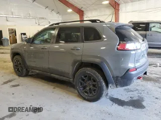 2022 Jeep Cherokee Trailhawk with VIN 1C4PJMBX2ND515868, listed as a Copart auction lot 47689335 with 47,903 mi miles and Salvage Title. Bid and sale history available at carsss.com. Image 2.