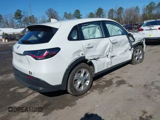 2024 Honda HR-V LX with VIN 3CZRZ1H30RM721120, listed as a IAAI auction lot 41570368 with 9,686 mi miles. Bid and sale history available at carsss.com. Image 4.