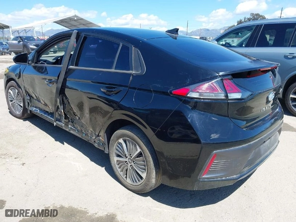 2022 Hyundai Ioniq Plug-In Hybrid SE with VIN KMHC65LD1NU268798, listed as a IAAI auction lot 41205648 with 68,798 mi miles. Bid and sale history available at carsss.com. Image 3.