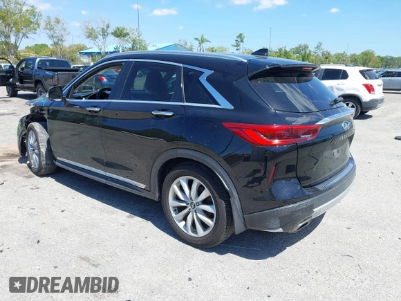 2019 Infiniti QX50 Essential z VIN 3PCAJ5M12KF122087, wystawiony jako IAAI lot #41790887 z przebiegiem 120 621 mil mil oraz . Historia ofert i sprzedaży dostępna na DreamBid. Obrazek 3.