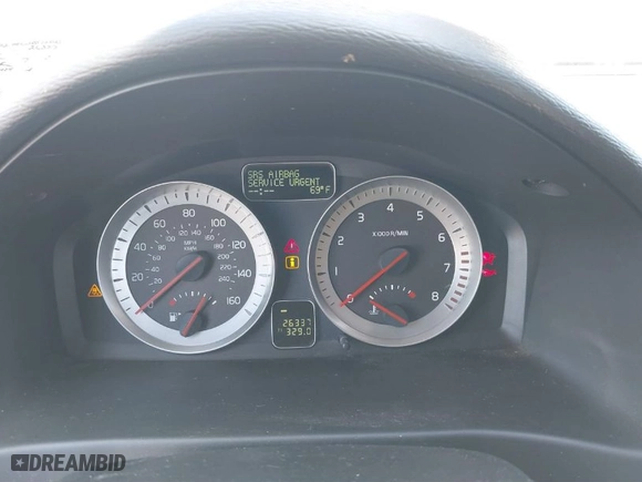 2013 Volvo C70 T5 with VIN YV1672MC2DJ137263, listed as a IAAI auction lot 41834316 with NaN miles. Bid and sale history available at carsss.com. Image 7.