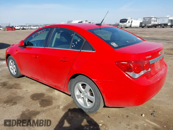 2014 Chevrolet Cruze 1LT with VIN 1G1PC5SB8E7383467, listed as a IAAI auction lot 41798352 with 52,352 mi miles and . Bid and sale history available at DreamBid. Image 3.