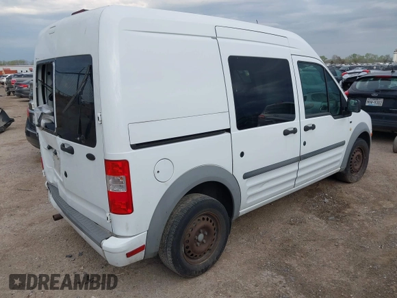 2013 Ford Transit Connect XLT z VIN NM0LS6BN7DT150823, wystawiony jako IAAI lot #41867953 z przebiegiem 128 278 mil mil oraz . Historia ofert i sprzedaży dostępna na DreamBid. Obrazek 4.