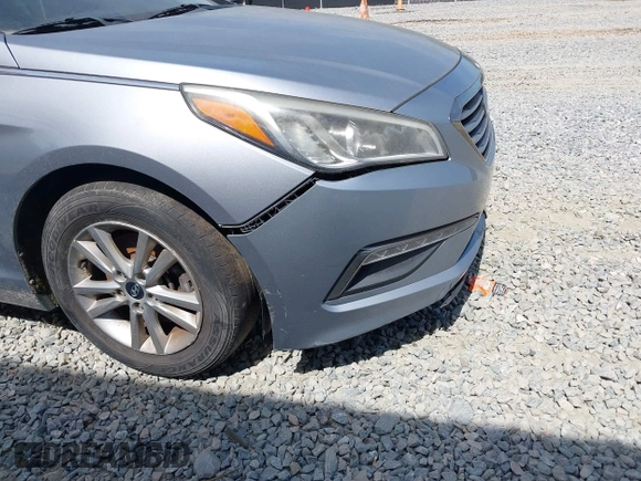 2015 Hyundai Sonata SE with VIN 5NPE24AF8FH118366, listed as a IAAI auction lot 42086388 with 179,499 mi miles and . Bid and sale history available at carsss.com. Image 6.