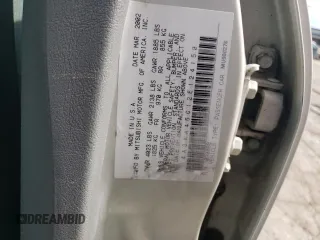 2002 Mitsubishi Galant ES z VIN 4A3AA46G12E124150, wystawiony jako Copart lot #60691994 z przebiegiem 113 597 mil mil oraz Szkoda całkowita • Salvage title. Historia ofert i sprzedaży dostępna na DreamBid. Obrazek 12.