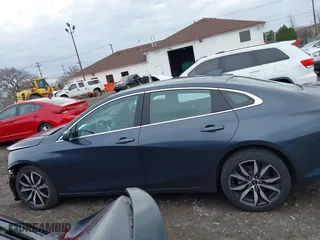 2020 Chevrolet Malibu RS with VIN 1G1ZG5ST6LF139230, listed as a IAAI auction lot 42037977 with 21,533 mi miles. Bid and sale history available at carsss.com. Image 12.