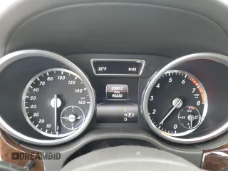 2015 Mercedes-Benz M 400 with VIN 4JGDA5GB3FA514815, listed as a Copart auction lot 43934035 with 90,250 mi miles and Salvage Title. Bid and sale history available at DreamBid. Image 9.