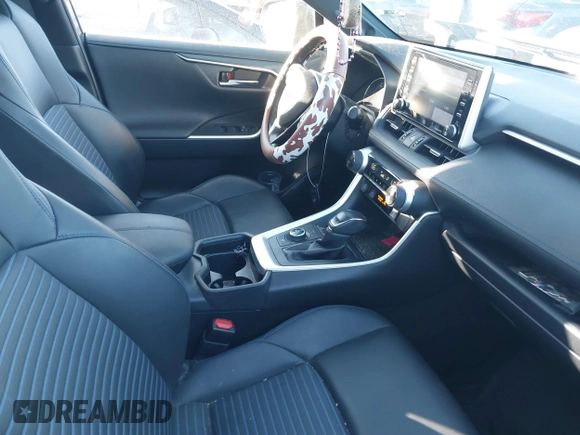 2020 Toyota RAV4 Hybrid XSE with VIN JTME6RFV5LD502382, listed as a IAAI auction lot 41832450 with 55,726 mi miles. Bid and sale history available at carsss.com. Image 5.