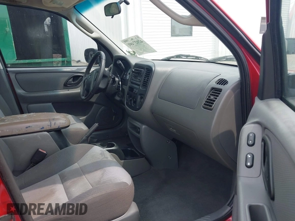 2003 Ford Escape XLS Popular with VIN 1FMYU02173KB35039, listed as a IAAI auction lot 42027491 with 208,808 mi miles and . Bid and sale history available at DreamBid. Image 5.