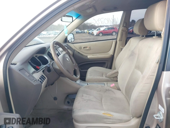 2007 Toyota Highlander Hybrid with VIN JTEGW21A370018109, listed as a IAAI auction lot 41410286 with 261,927 mi miles. Bid and sale history available at carsss.com. Image 5.